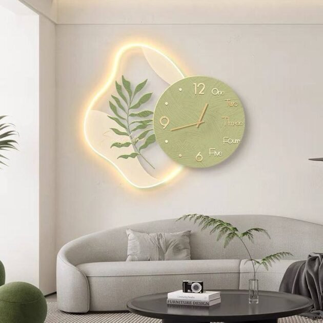 ساعة حائط تحفة